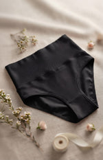 Cargar imagen en el visor de la galería, ESSENTIAL INTIMATES BD - CACHETERO C/ PRETINA TALLA M
